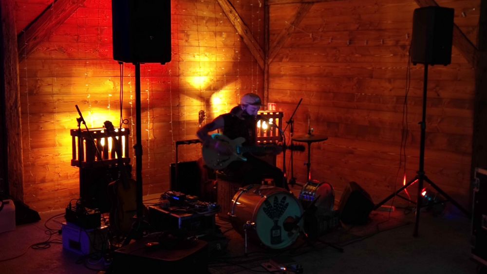 DD Rey One Man Band @ Stone Smoker